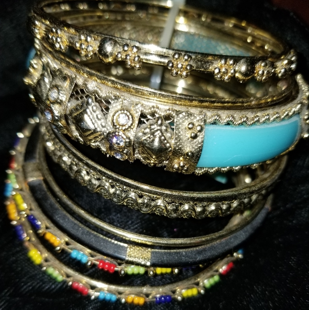 Set of 10 bracelets